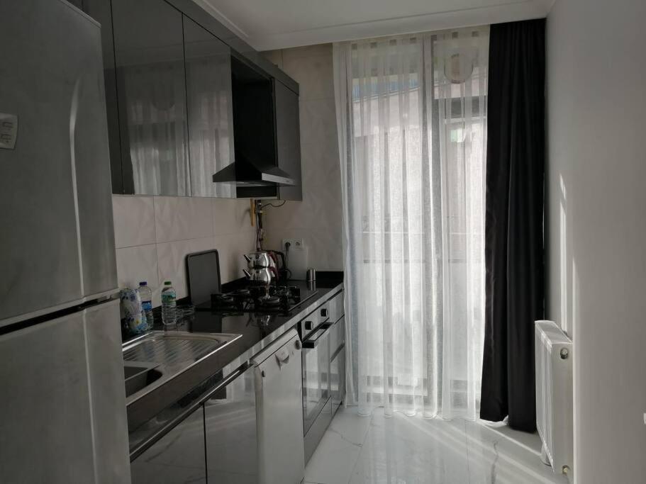 Sisli Apartment, 2 Bedrooms, 250 M Metro, New Modern Residence Isztambul Kültér fotó